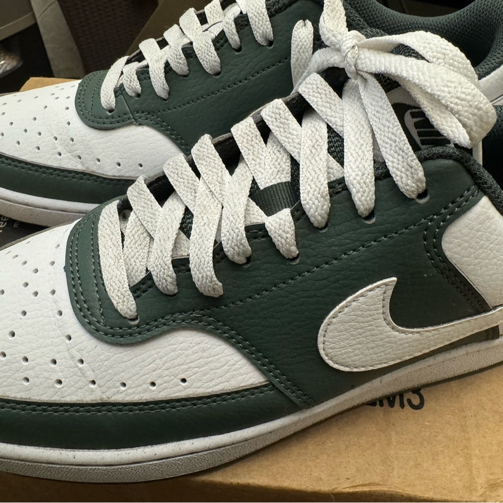 Nike Dunks Green and White Athletic Shoes